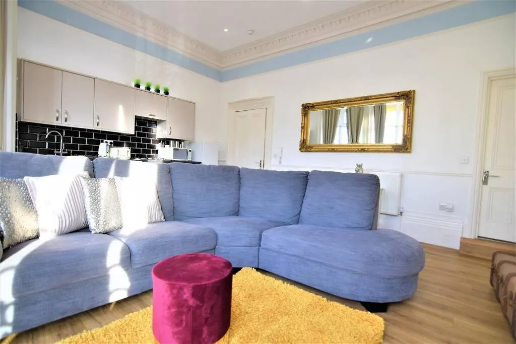Flash Sales Offer - Any Week Day No Minimum Night Restrictions Central Hove 1 Bedroom Flat Bn38Bru02 0*,  Verenigd Koninkrijk